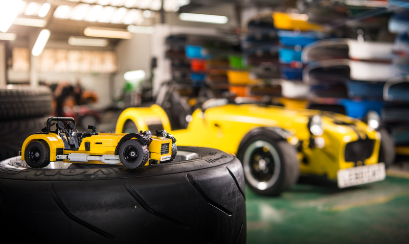 Illustration for article titled This Adorably Tiny Lego Caterham 620R Is A Thing You NeedĀ